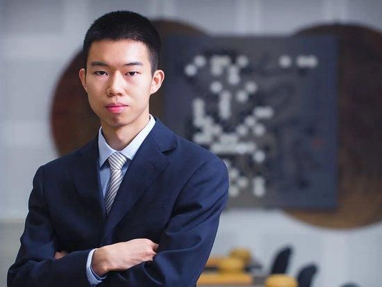部长的秘密邮件