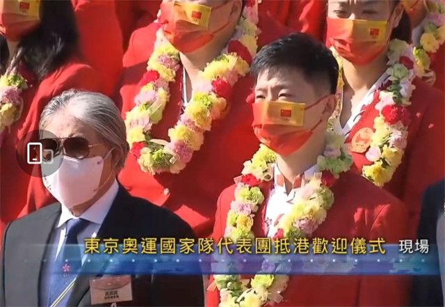 女警白嫩翘臀呻吟迎合性瘾