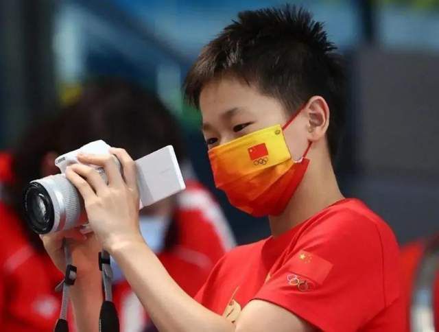 亚洲欧美四级在线播放